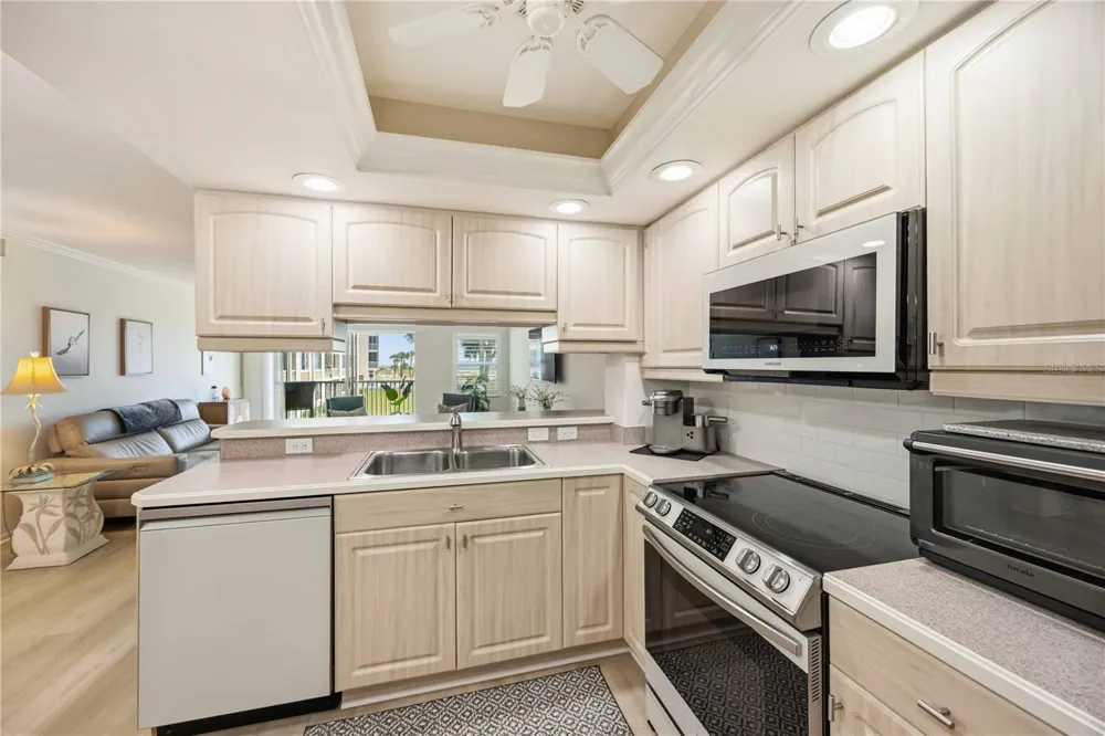 1150 TARPON CENTER DRIVE #208 Venice, FL 34285