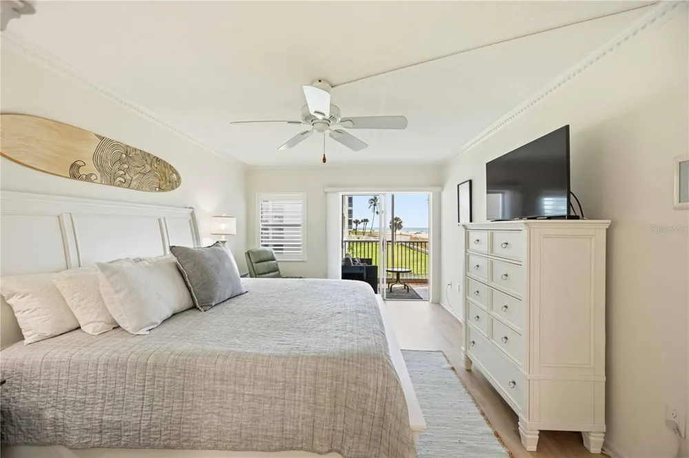 1150 TARPON CENTER DRIVE #208 Venice, FL 34285