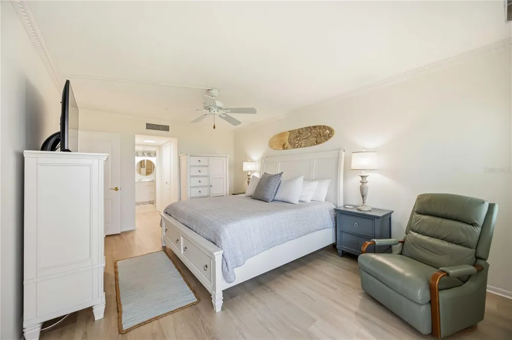 1150 TARPON CENTER DRIVE #208 Venice, FL 34285