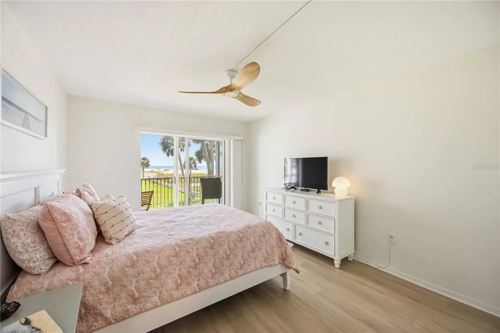 1150 TARPON CENTER DRIVE #208 Venice, FL 34285