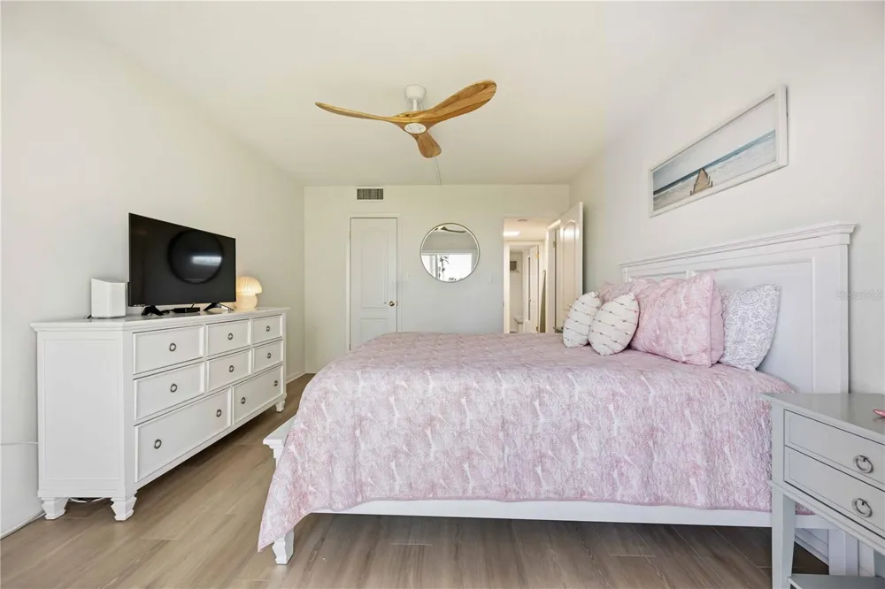 1150 TARPON CENTER DRIVE #208 Venice, FL 34285