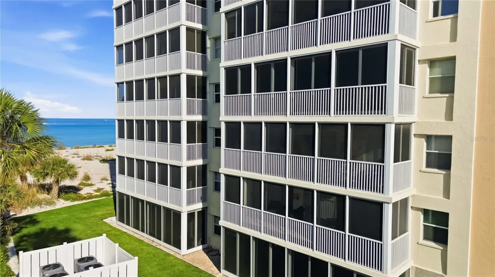 1150 TARPON CENTER DRIVE #208 Venice, FL 34285