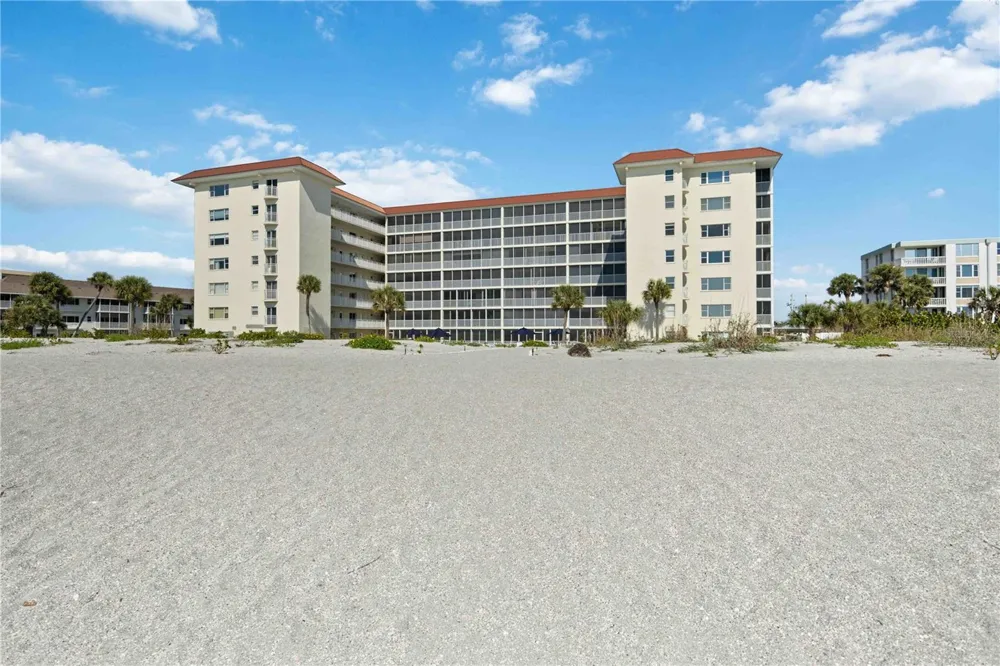 1150 TARPON CENTER DRIVE #208 Venice, FL 34285