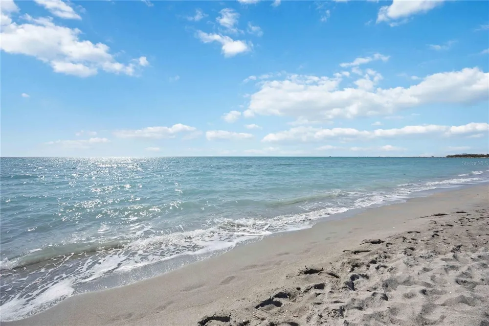 1150 TARPON CENTER DRIVE #208 Venice, FL 34285