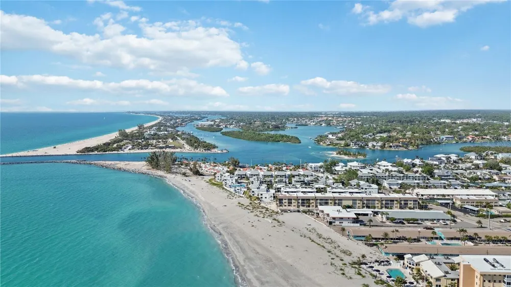 1150 TARPON CENTER DRIVE #208 Venice, FL 34285