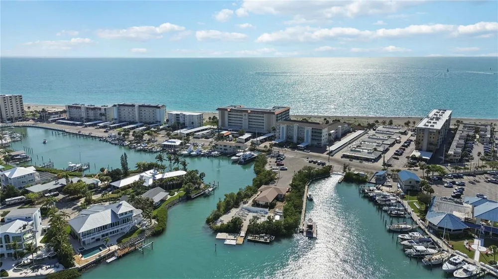 1150 TARPON CENTER DRIVE #208 Venice, FL 34285