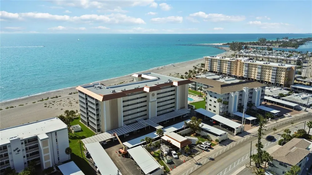 1150 TARPON CENTER DRIVE #208 Venice, FL 34285