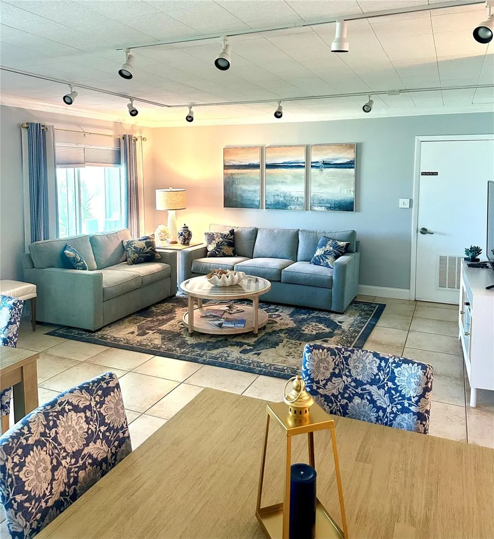 1150 TARPON CENTER DRIVE #208 Venice, FL 34285