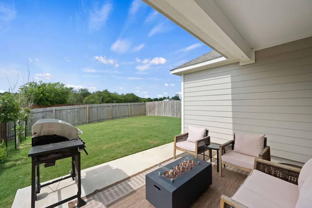 6907 Short Run Lane Buda, TX 78610