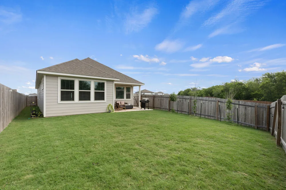 6907 Short Run Lane Buda, TX 78610