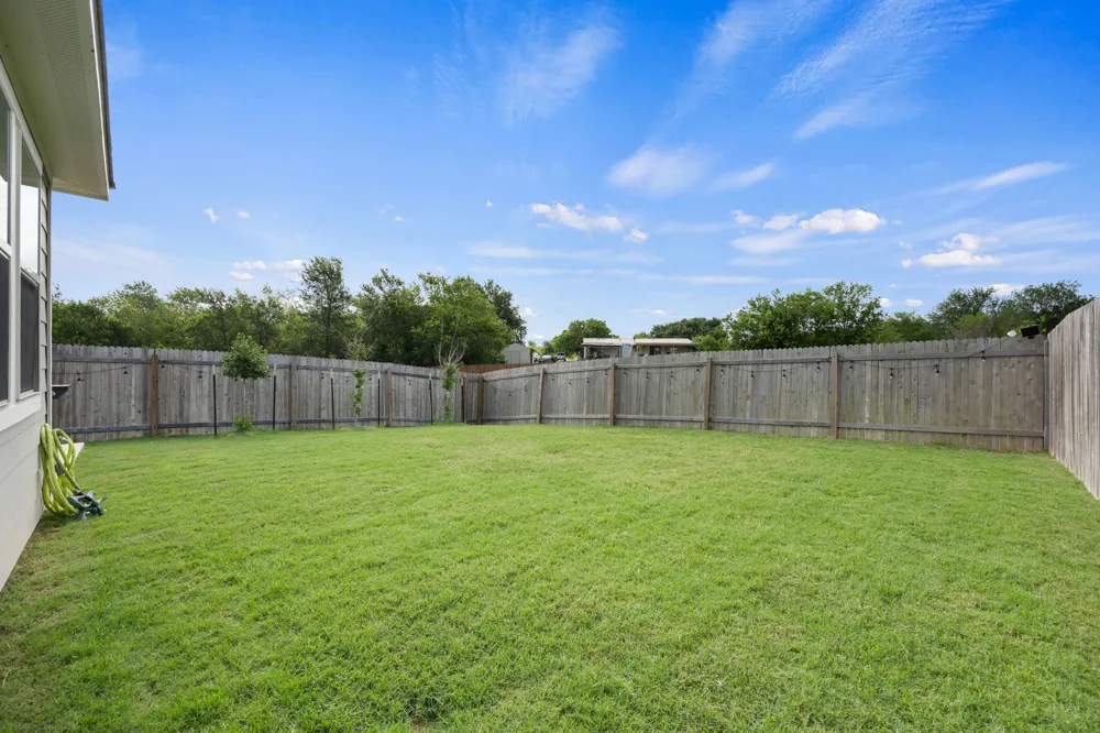 6907 Short Run Lane Buda, TX 78610