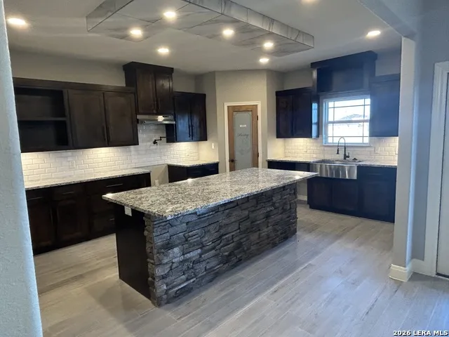 108 estates La Vernia, TX 78121