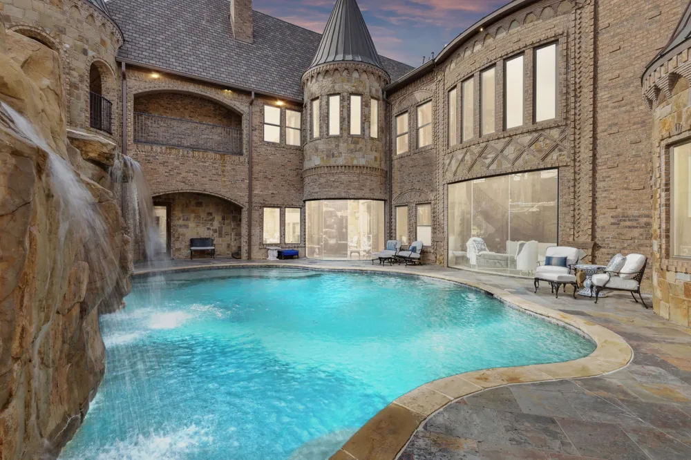 1161 La Mirada Southlake, TX 76092