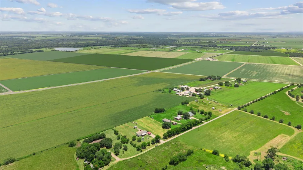 17420 Penwood Road East Bernard, TX 77435