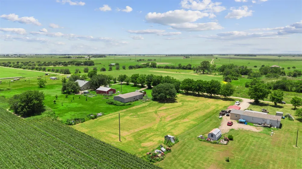 17420 Penwood Road East Bernard, TX 77435