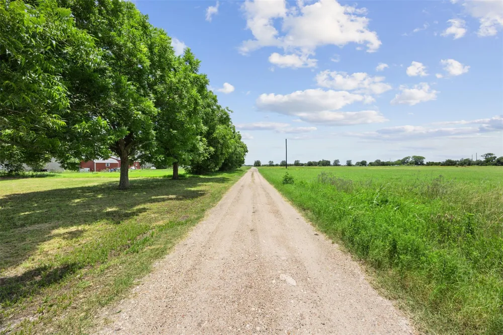 17420 Penwood Road East Bernard, TX 77435