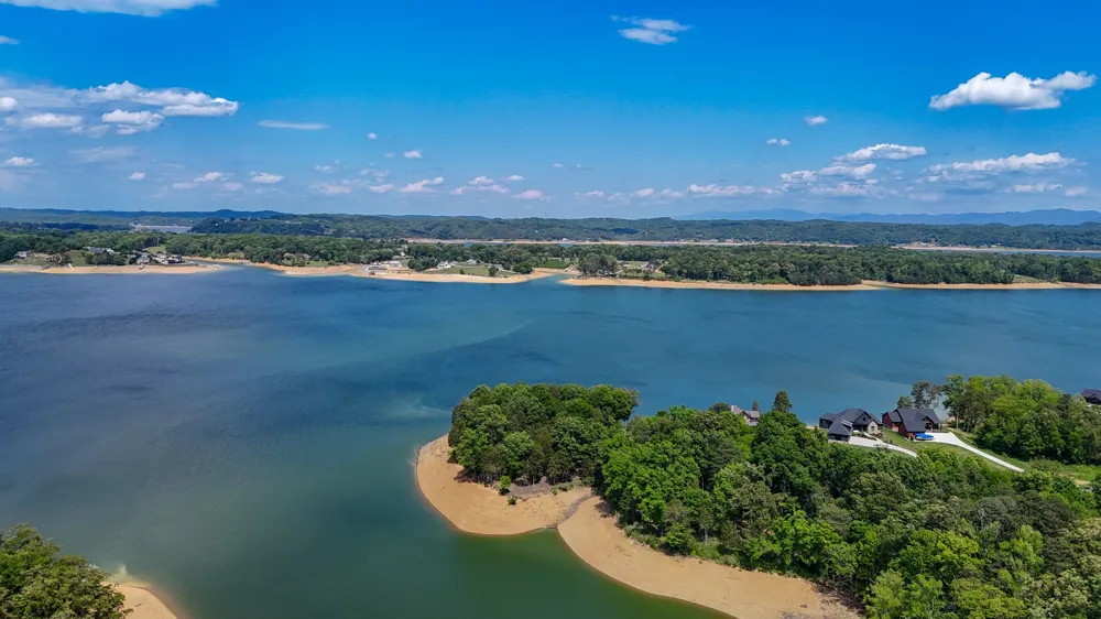 122 Ridge Point Trl Dandridge, TN 37725