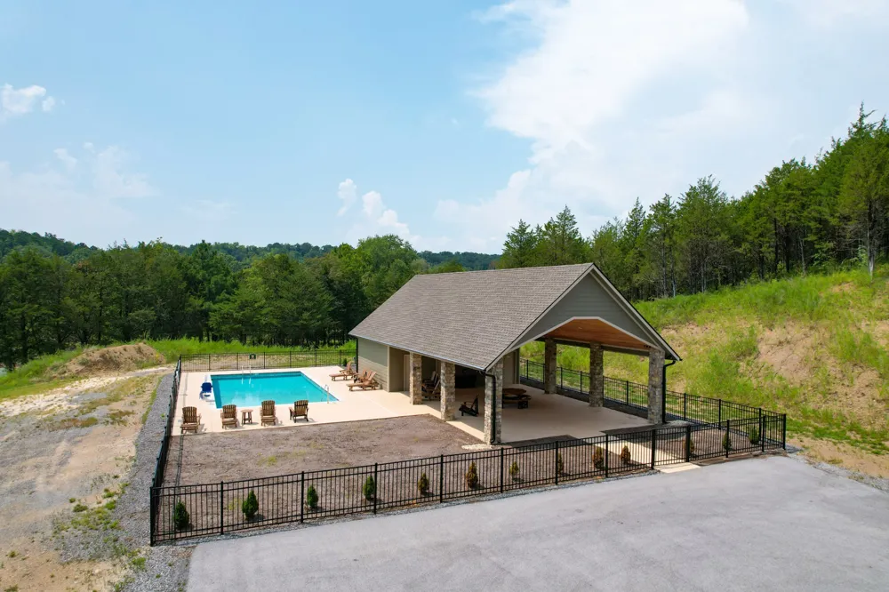 122 Ridge Point Trl Dandridge, TN 37725