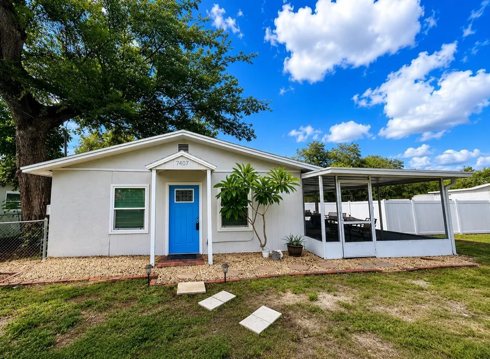 7407 MOUNT VERNON ROAD Tampa, FL 33625