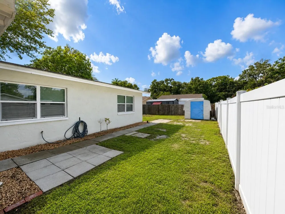7407 MOUNT VERNON ROAD Tampa, FL 33625