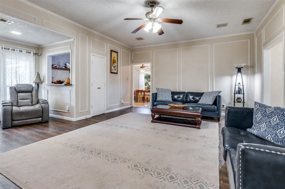 722 Corinthian Place Duncanville, TX 75137