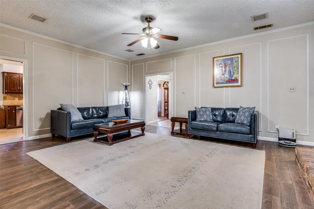 722 Corinthian Place Duncanville, TX 75137