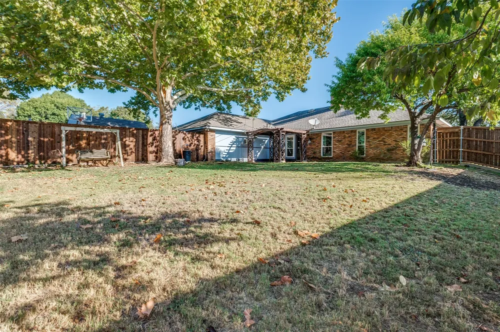 722 Corinthian Place Duncanville, TX 75137