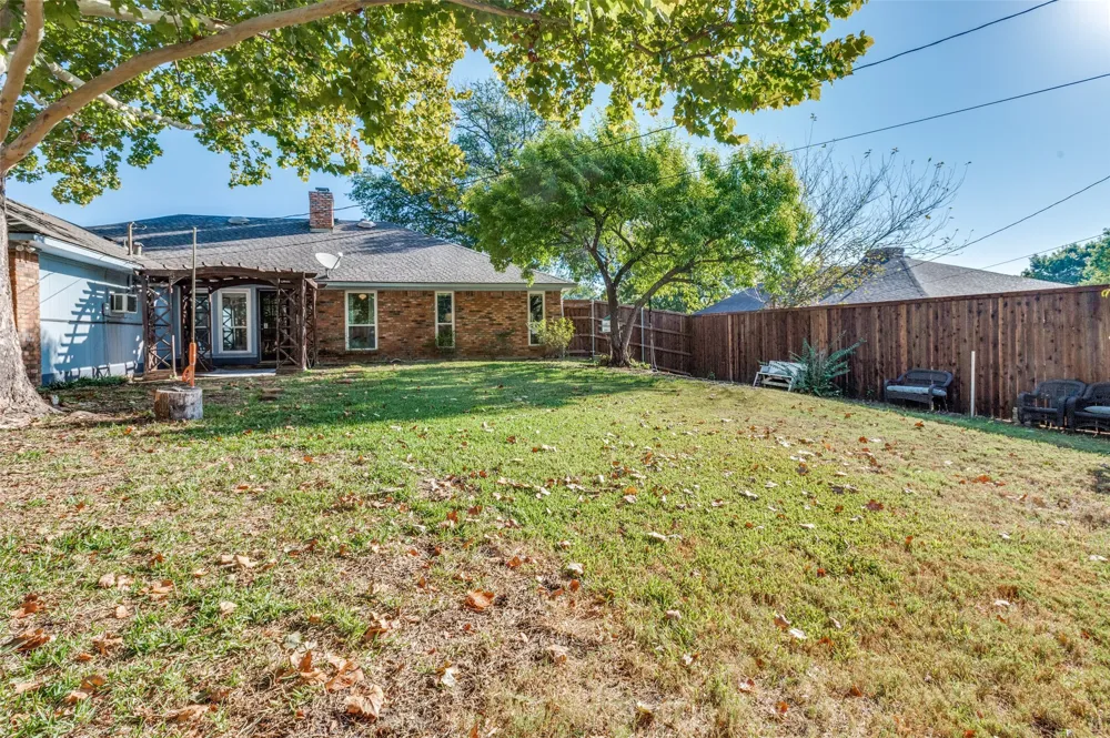 722 Corinthian Place Duncanville, TX 75137