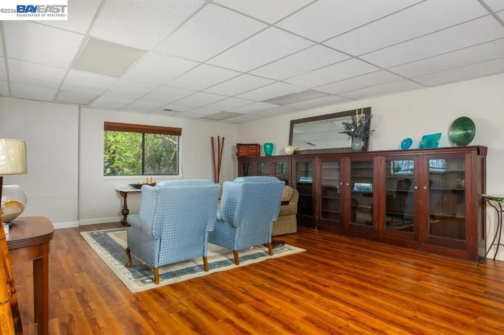 6727 Sunnyslope Ave Castro Valley, CA 94552