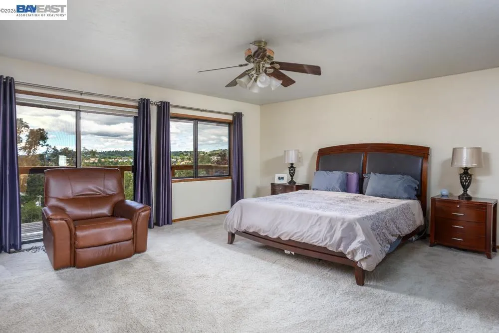 6727 Sunnyslope Ave Castro Valley, CA 94552