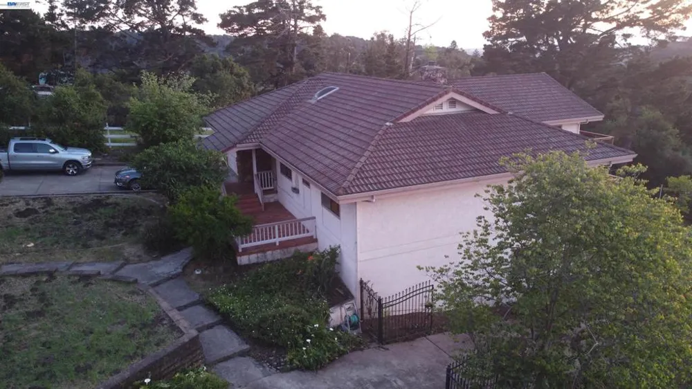 6727 Sunnyslope Ave Castro Valley, CA 94552