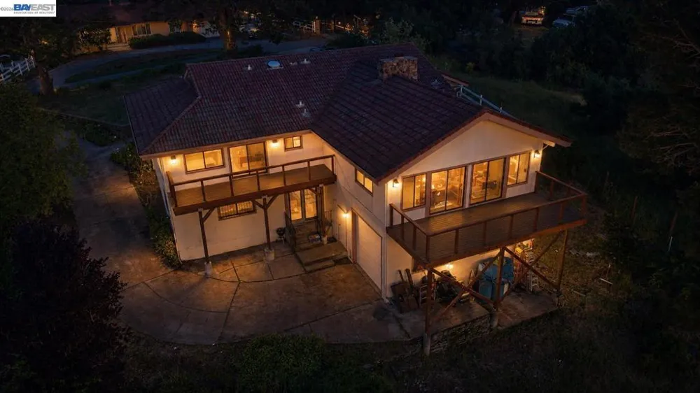 6727 Sunnyslope Ave Castro Valley, CA 94552