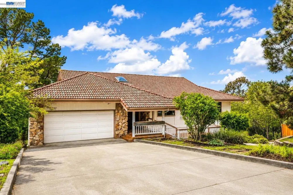 6727 Sunnyslope Ave Castro Valley, CA 94552