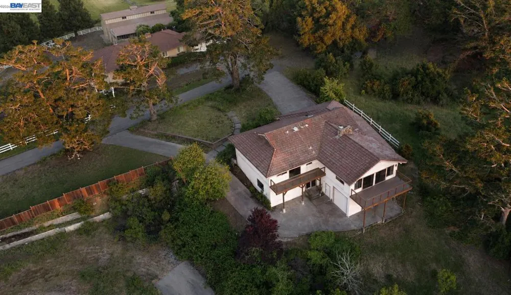 6727 Sunnyslope Ave Castro Valley, CA 94552