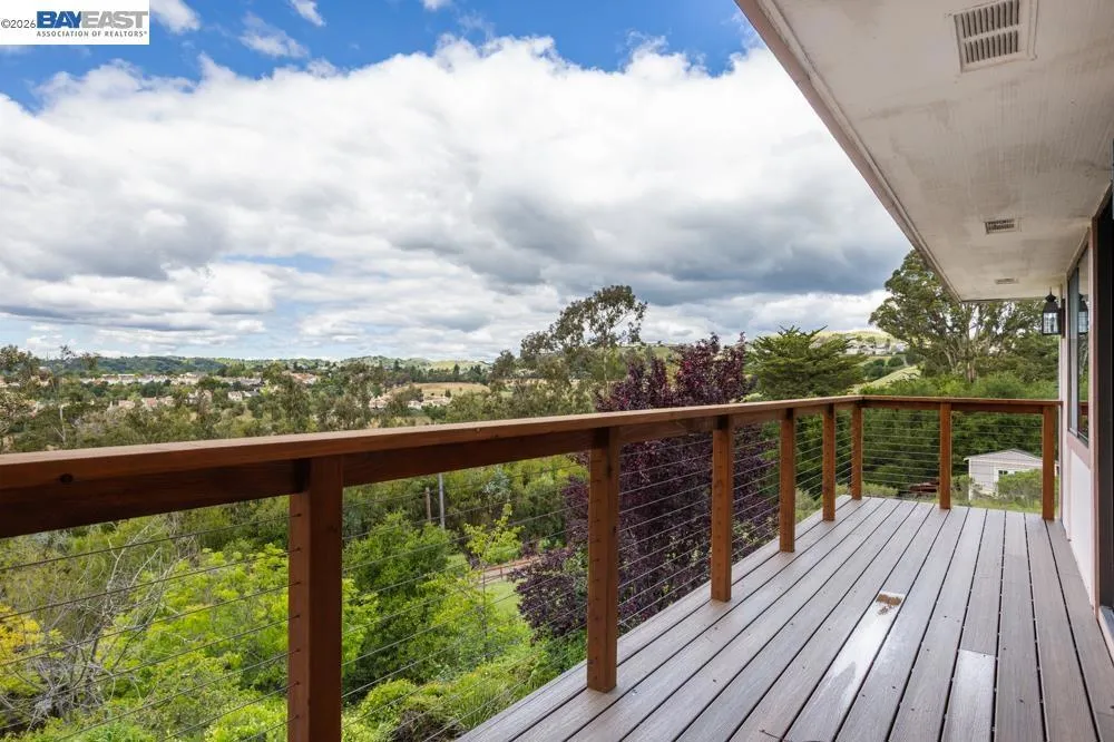 6727 Sunnyslope Ave Castro Valley, CA 94552