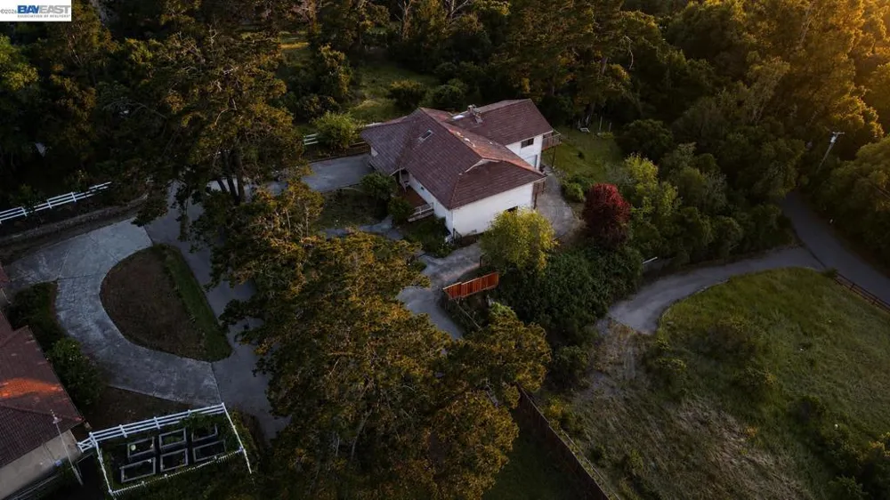6727 Sunnyslope Ave Castro Valley, CA 94552