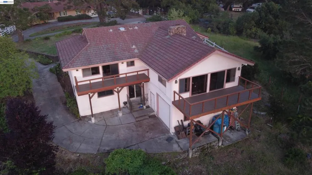 6727 Sunnyslope Ave Castro Valley, CA 94552