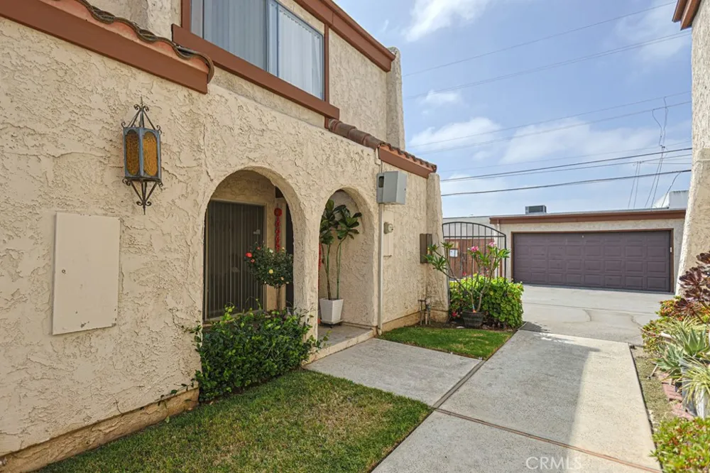 1316 Elm #9 San Gabriel, CA 91775
