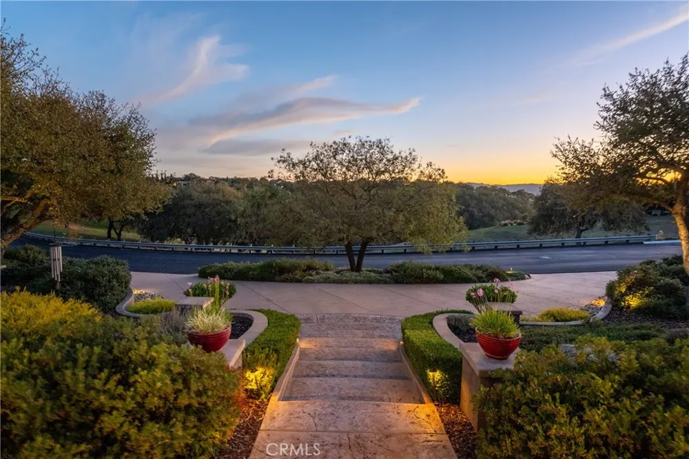 2438 Battering Rock Templeton, CA 93465
