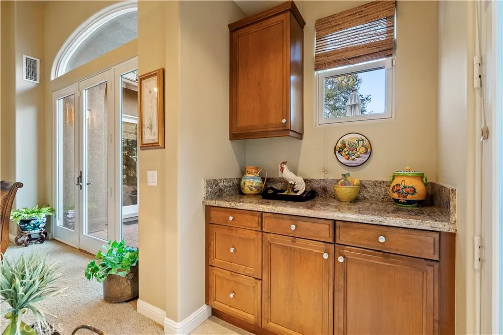2438 Battering Rock Templeton, CA 93465