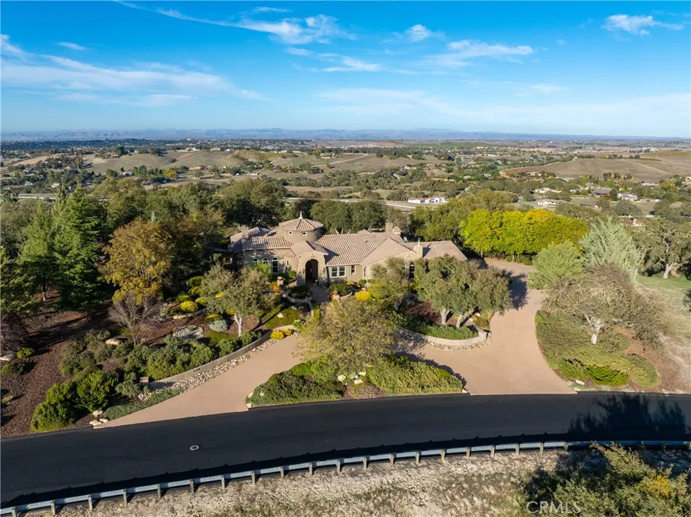 2438 Battering Rock Templeton, CA 93465