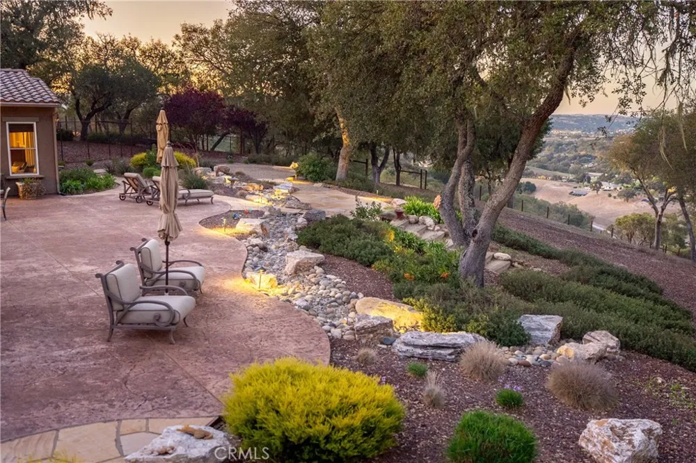 2438 Battering Rock Templeton, CA 93465