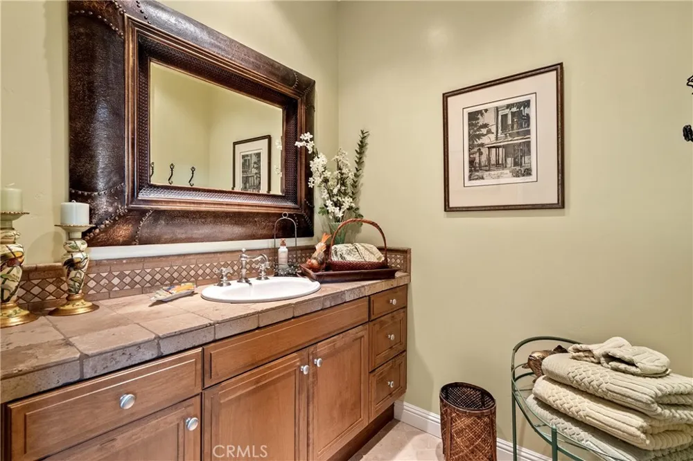 2438 Battering Rock Templeton, CA 93465
