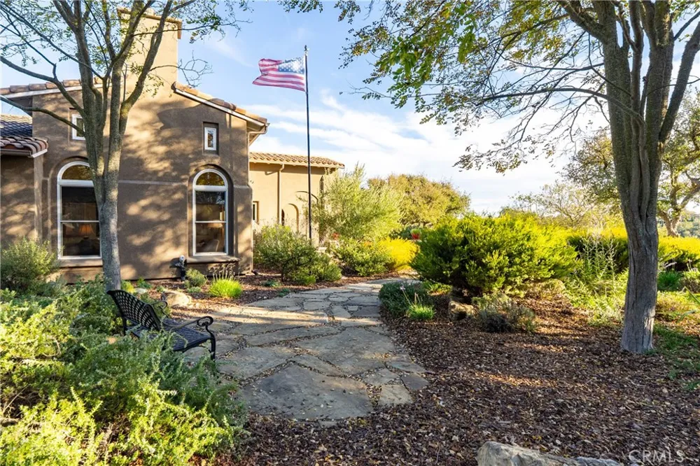 2438 Battering Rock Templeton, CA 93465