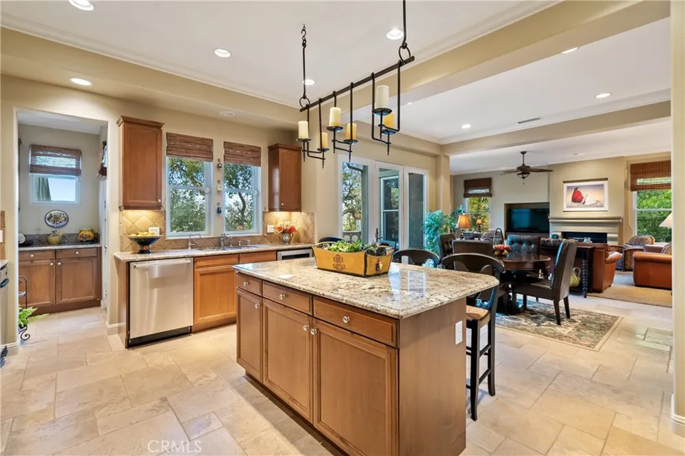 2438 Battering Rock Templeton, CA 93465