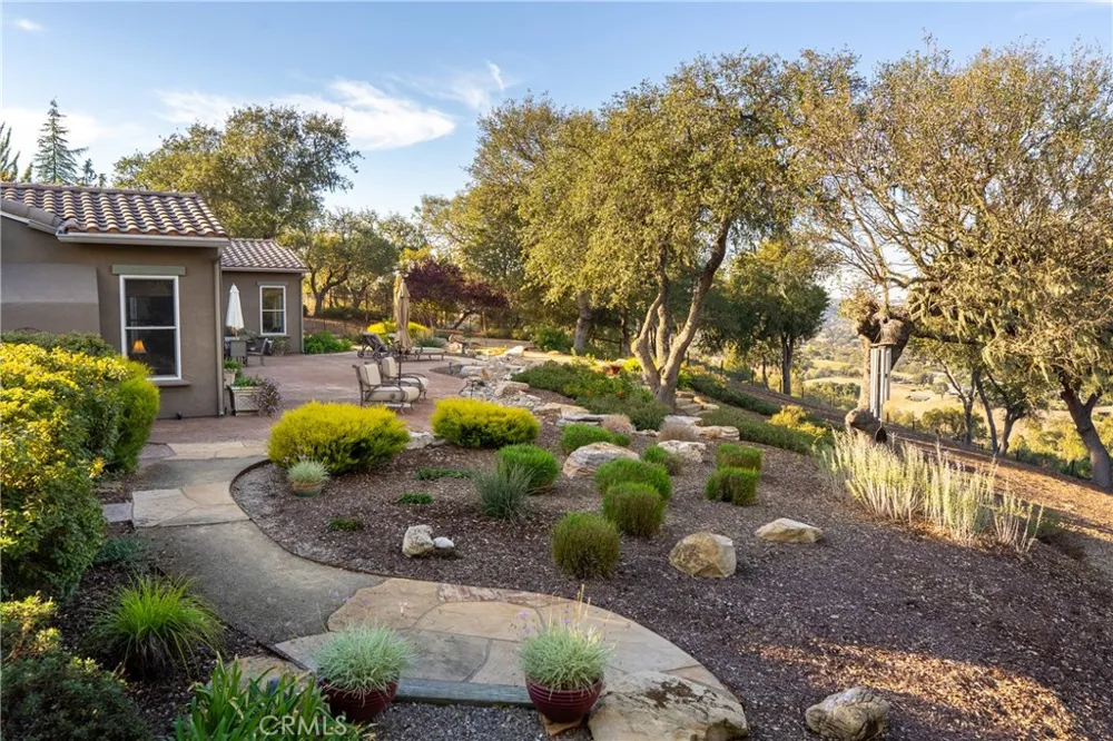 2438 Battering Rock Templeton, CA 93465