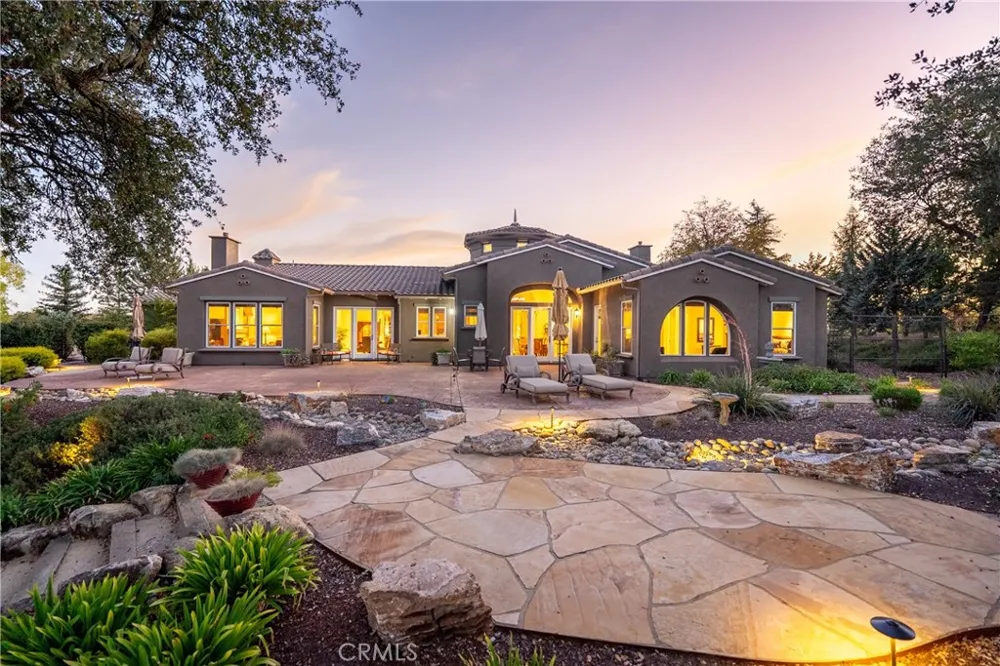 2438 Battering Rock Templeton, CA 93465