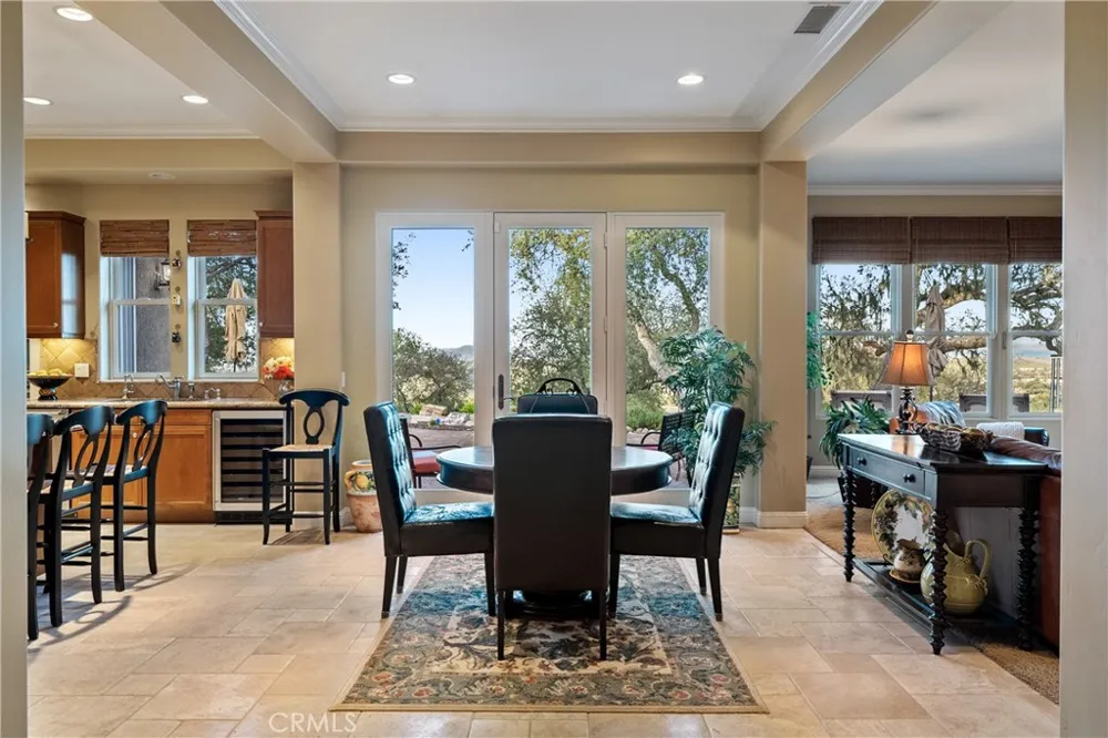 2438 Battering Rock Templeton, CA 93465