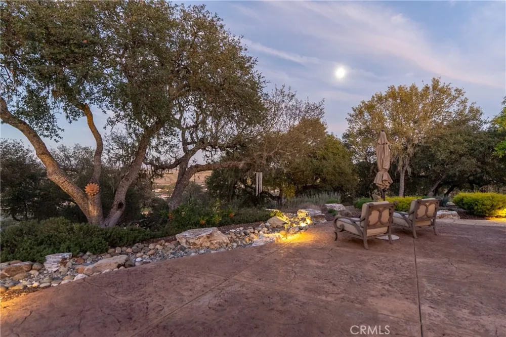 2438 Battering Rock Templeton, CA 93465
