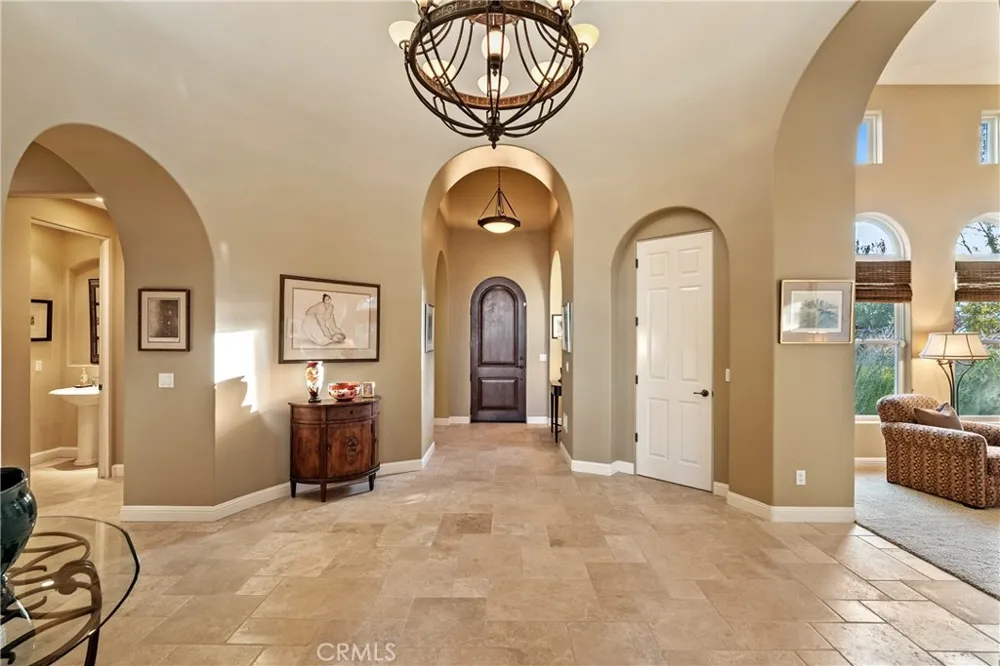 2438 Battering Rock Templeton, CA 93465